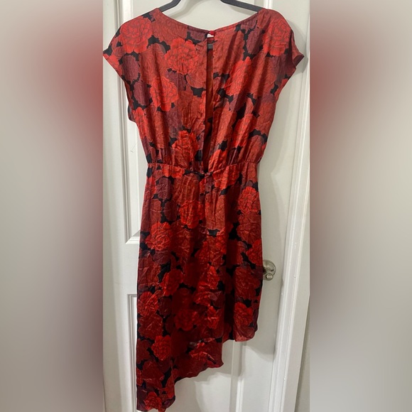 3/$25! L'Academie The Elaina Mini Satin Dress in Red Peony From REVOLVE S - Picture 10 of 14